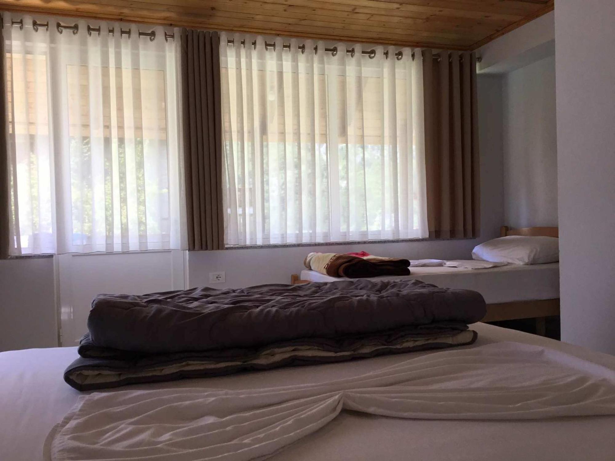 Zariklis Hotell Theth Exteriör bild