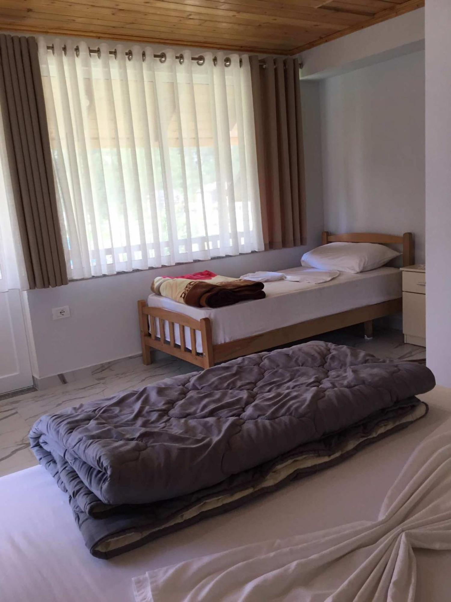 Zariklis Hotell Theth Exteriör bild